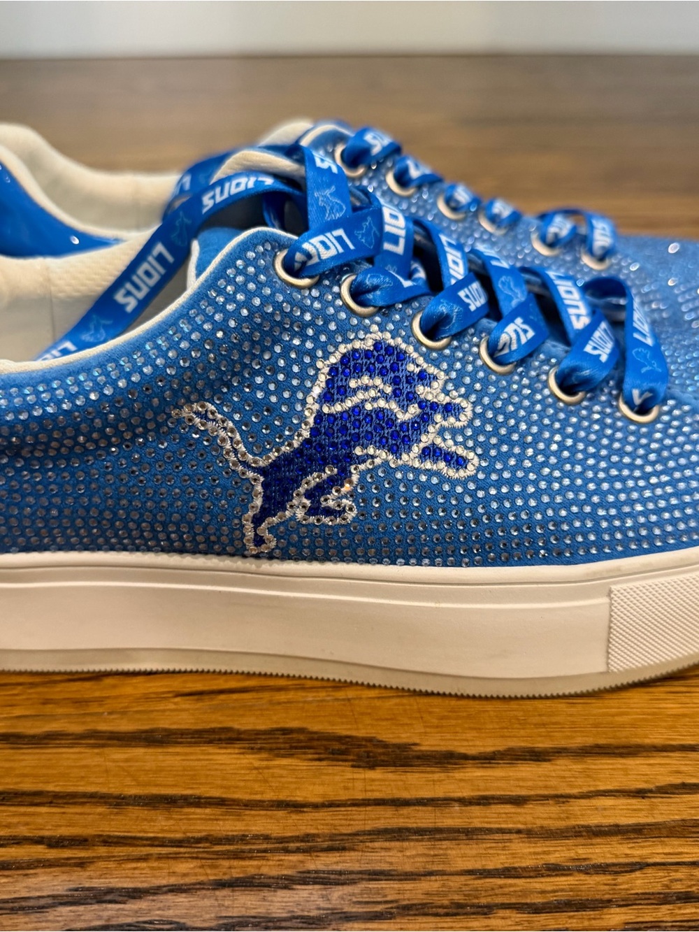 Detroit Lions Blue Crystal Low-Top Sneakers - women